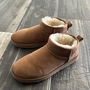 UGG Women's Ultra Mini